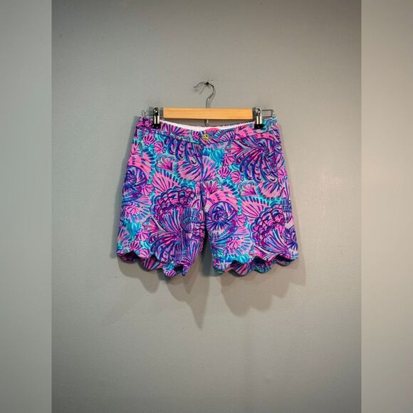 Lilly Pulitzer Pants - Pink/Blue Lilly Pulitzer Scalloped Hem Shorts Size 00 Like New